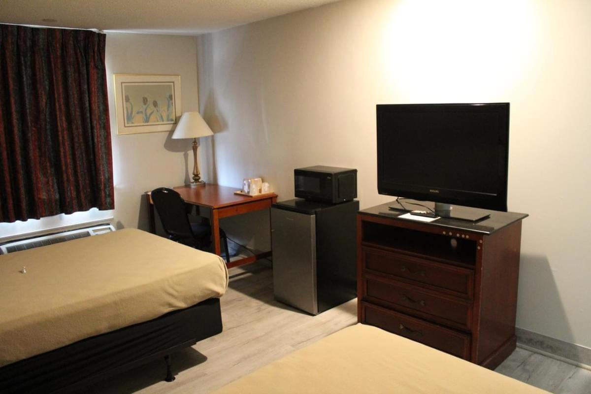 Raceway Inn Дарлингтон Экстерьер фото