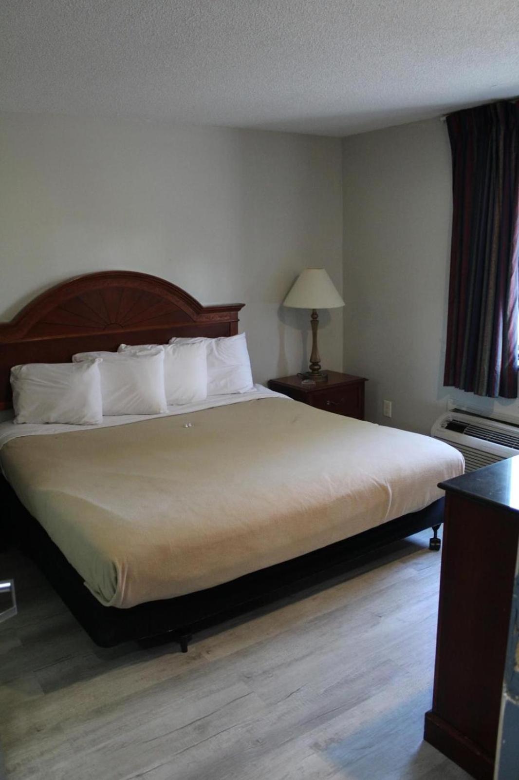 Raceway Inn Дарлингтон Экстерьер фото
